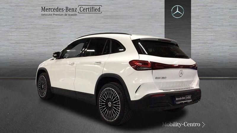 Usado Mercedes EQA250 AMG line 139 kW (190 CV) 2021 Blanco polar  pintura unicolor SUV