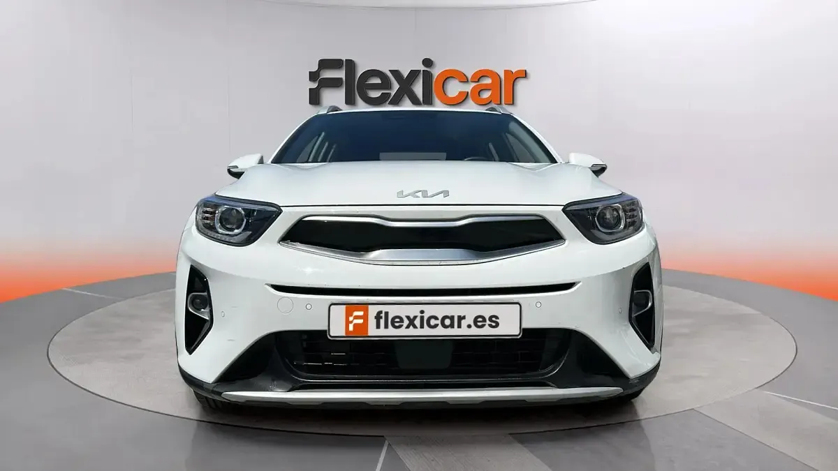 Usado Kia Stonic Plus 84 CV (61 kW) 2022 Blanco SUV