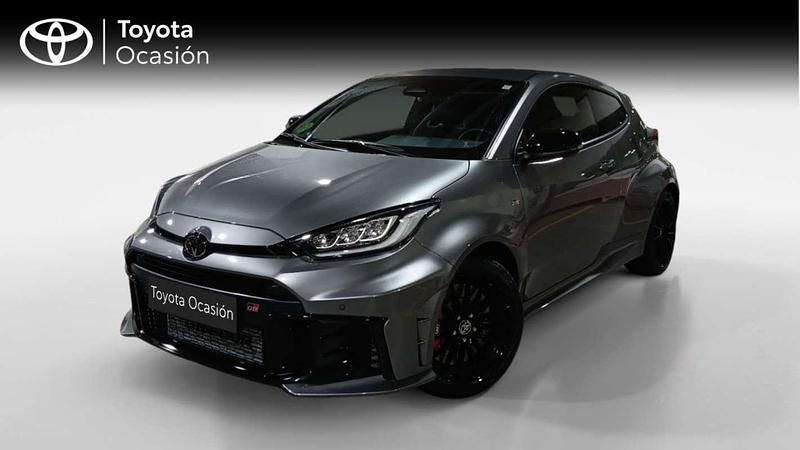 Gris Usado 2024 Toyota Yaris Berlina | 50.000 € - Imagen 1/4