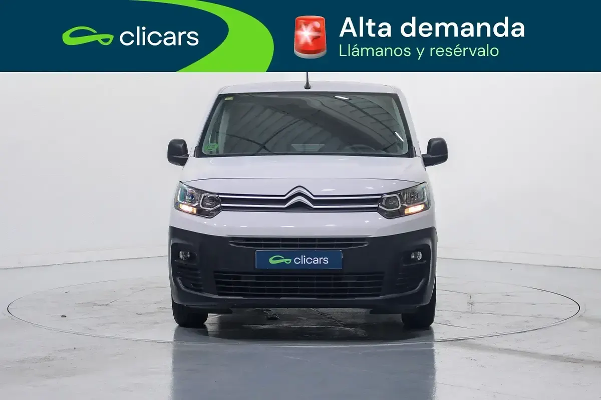 Usado Citroën Berlingo 100 CV (73 kW) 2022 Blanco Monovolumen