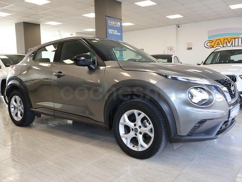 Usado Nissan Juke Acenta 114 CV (83 kW) 2021 Gris / plata SUV
