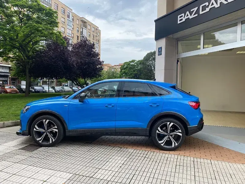 Usado Audi Q3 Sportback 150 CV (110 kW) 2021 Azul SUV