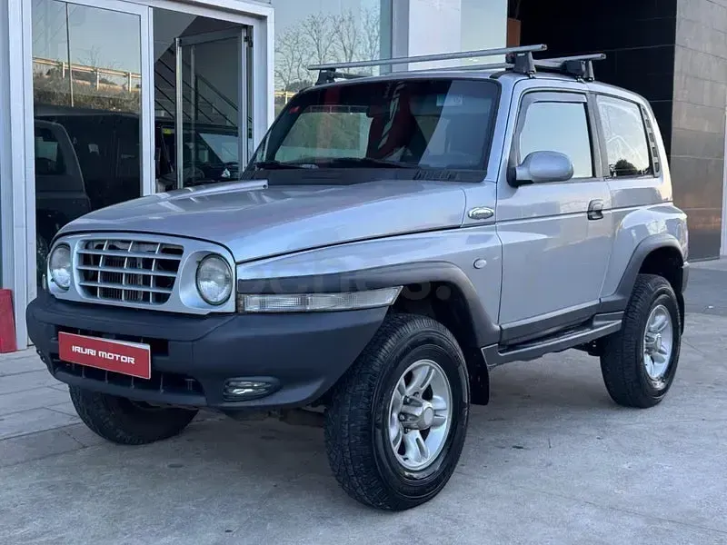 Usado SsangYong Korando Limited 120 CV (88 kW) 2006 Gris / plata SUV