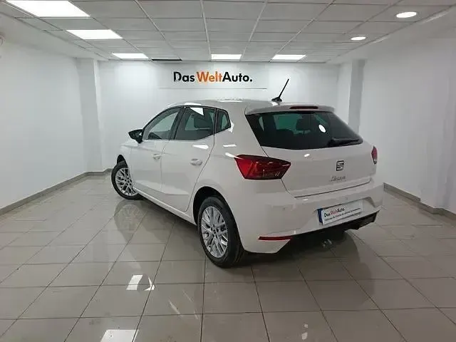 Usado Seat Ibiza 116 CV (85 kW) 2025 Blanco Utilitario