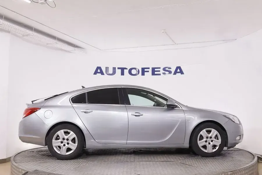 Usado Opel Insignia Edition 160 CV (117 kW) 2012 Gris