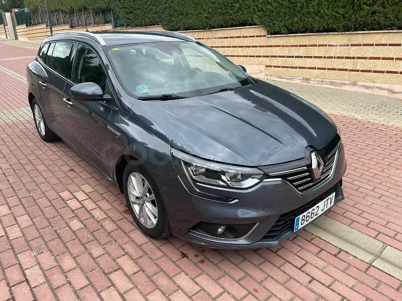 Usado Renault Mégane GrandTour Bose Edition 110 CV (80 kW) 2017 Azul Familiar