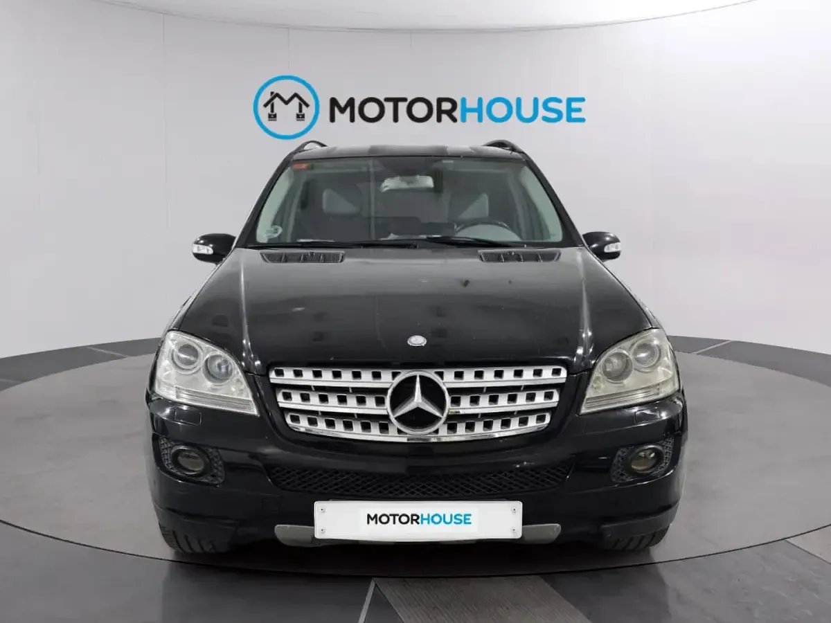 Usado Mercedes ML320 224 CV (164 kW) 2006 Negro SUV
