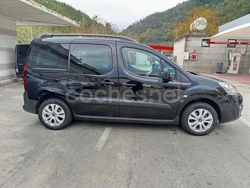 Usado Citroën Berlingo Feel 130 CV (95 kW) 2018 Negro Monovolumen
