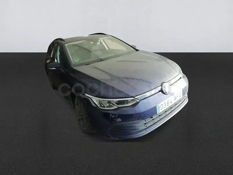 Usado VW Golf VIII Life 115 CV (84 kW) 2023 Azul Familiar