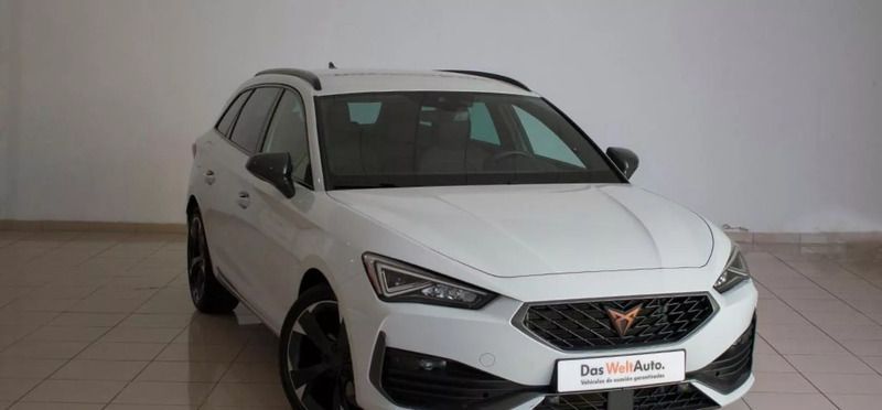 Blanco nevada Usado 2023 Cupra Leon Familiar | 25.780 € (Un poco caro) - Imagen 1/4