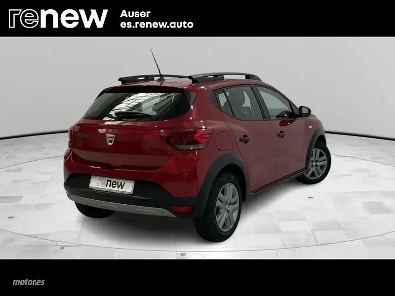 Usado Dacia Sandero Essentiel 91 CV (66 kW) 2021 Rojo Berlina