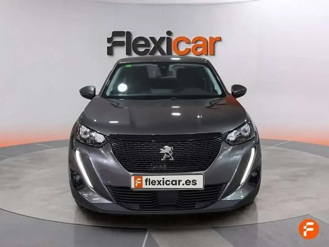 Usado Peugeot 2008 Active 101 CV (74 kW) 2020 Gris SUV