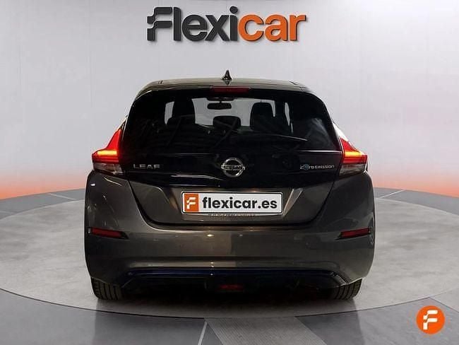 Usado Nissan Leaf N-Connecta 110 kW (150 CV) 2022 Gris Utilitario