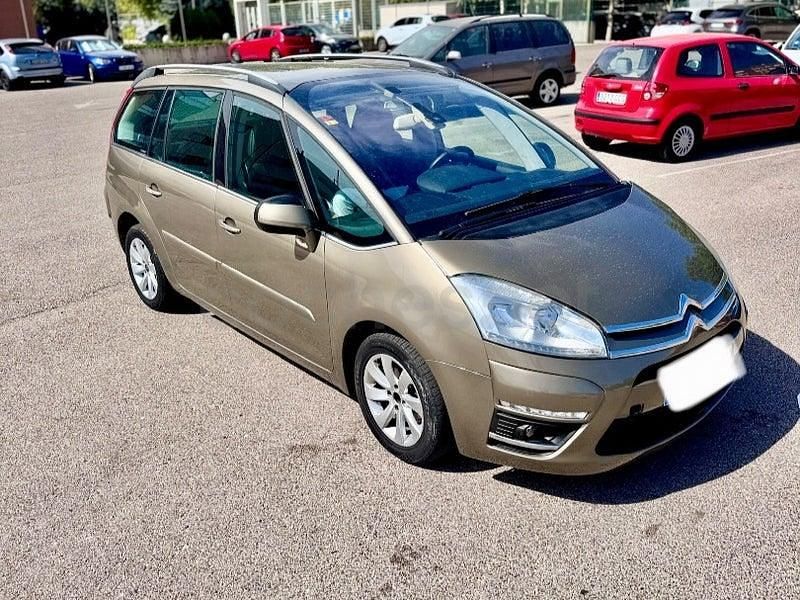 Usado Citroën Grand C4 Picasso Tonic 112 CV (82 kW) 2012 Beige Monovolumen