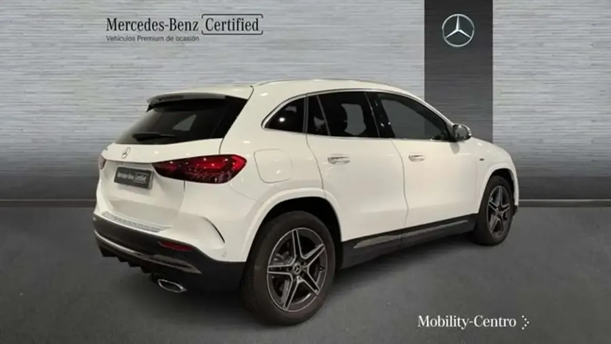 Usado Mercedes GLA250 165 CV (121 kW) 2025 Blanco SUV
