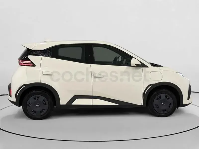 Usado BYD Dolphin Surf Active 64 kW (88 CV) 2025 Eléctrico Utilitario