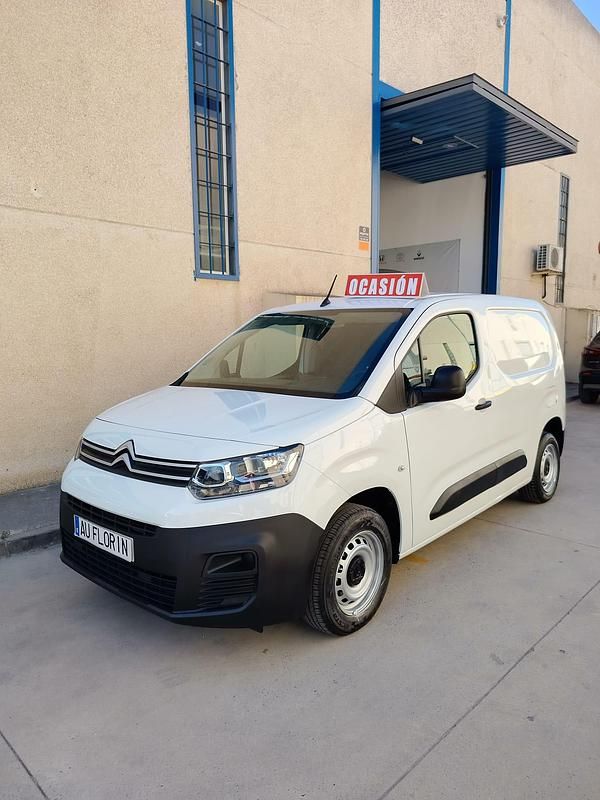 Blanco Usado 2021 Citroën Berlingo Feel Monovolumen | 10.500 € (Super precio) - Imagen 1/4