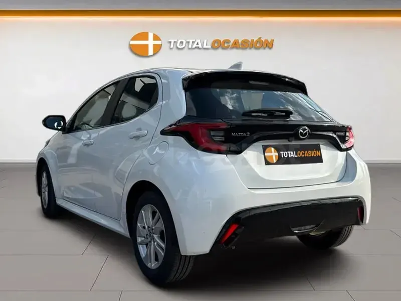 Usado Mazda 2 Comfort 116 CV (85 kW) 2023 Blanco Utilitario