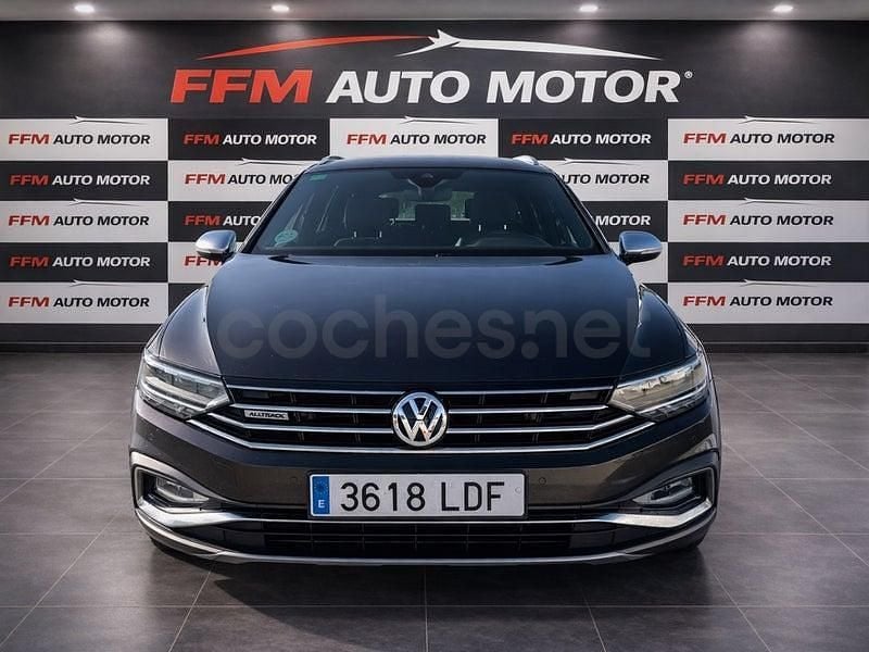 Usado VW Passat Alltrack 200 CV (147 kW) 2020 Negro Familiar