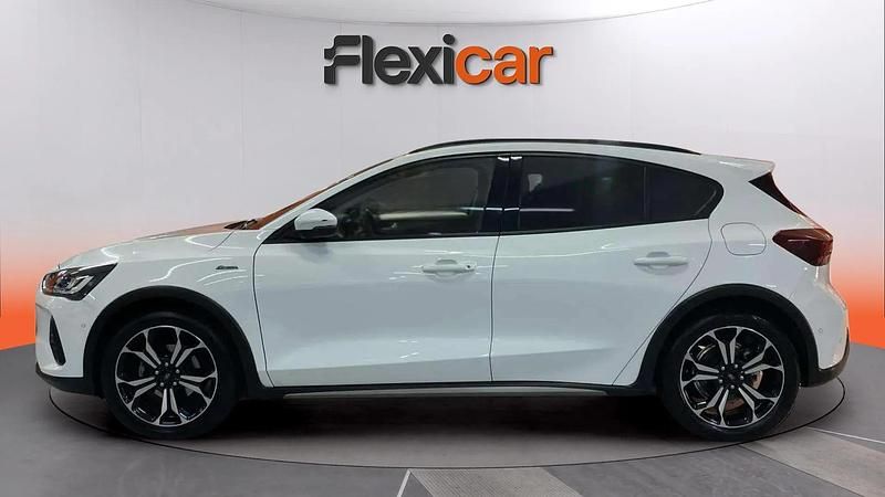 Używany Ford Focus Active 155 KM (114 kW) 2022 Biały Sedan/Limuzyna