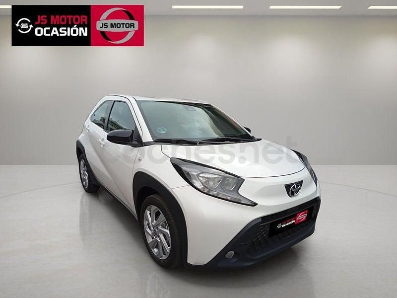 Usado Toyota Aygo X 72 CV (52 kW) 2022 Blanco SUV