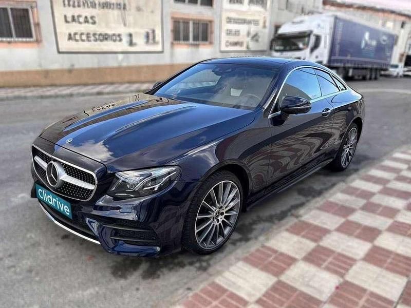 Usado Mercedes E220 194 CV (142 kW) 2017 Azul Coupe
