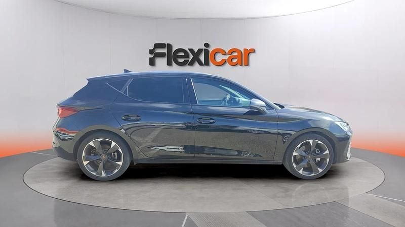 Usado Cupra Leon 190 CV (139 kW) 2023 Negro Utilitario