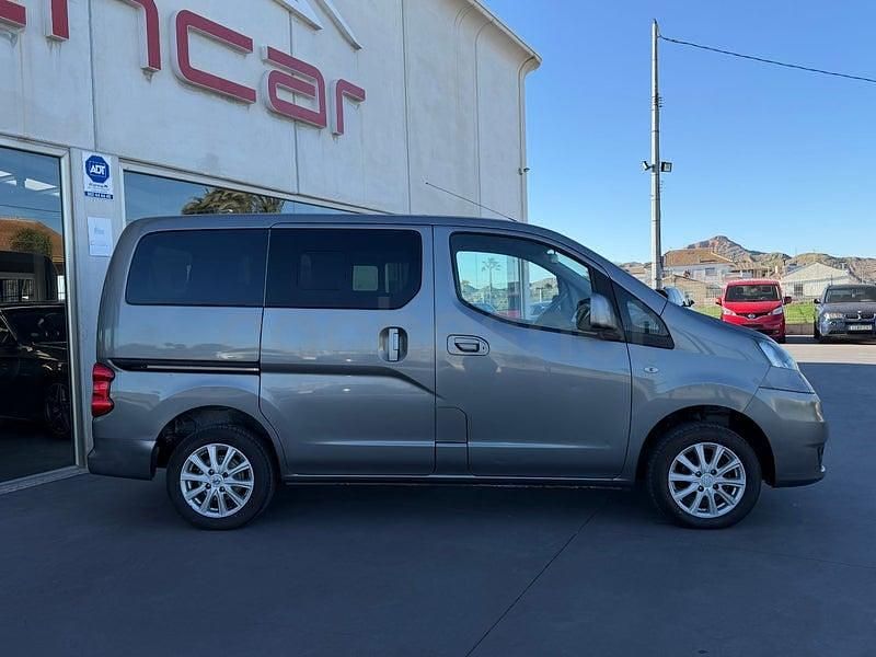 Usado Nissan Evalia Comfort 110 CV (80 kW) 2017 Gris / plata Monovolumen