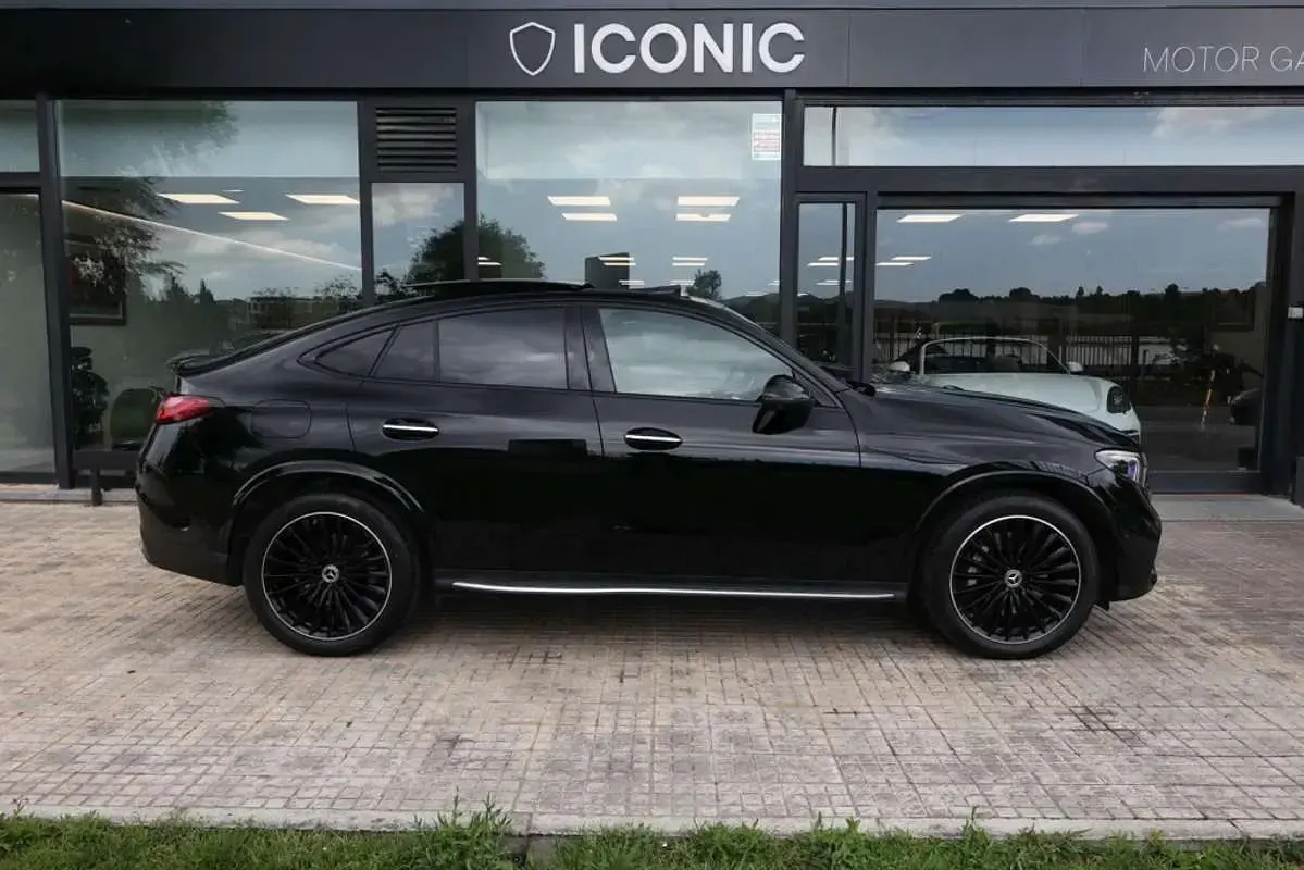 Usado Mercedes GLC300 269 CV (197 kW) 2025 Negro SUV