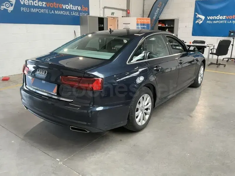 Usado Audi A6 150 CV (110 kW) 2016 Azul Berlina