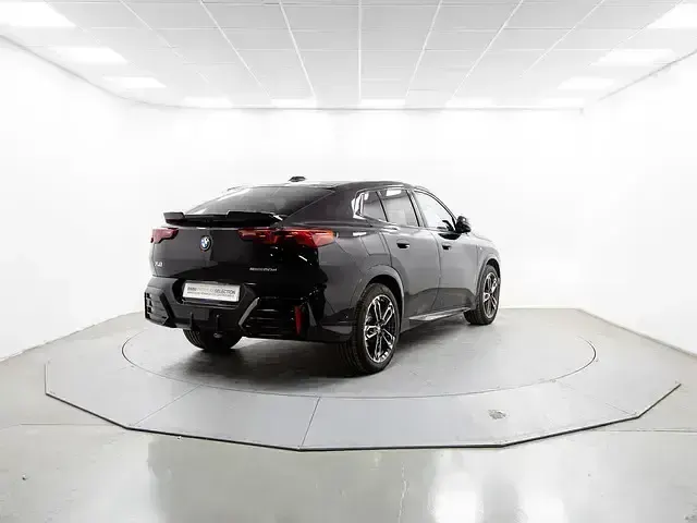Käytetty BMW X2 163 HP (119 kW) 2025 Musta Katumaasturi