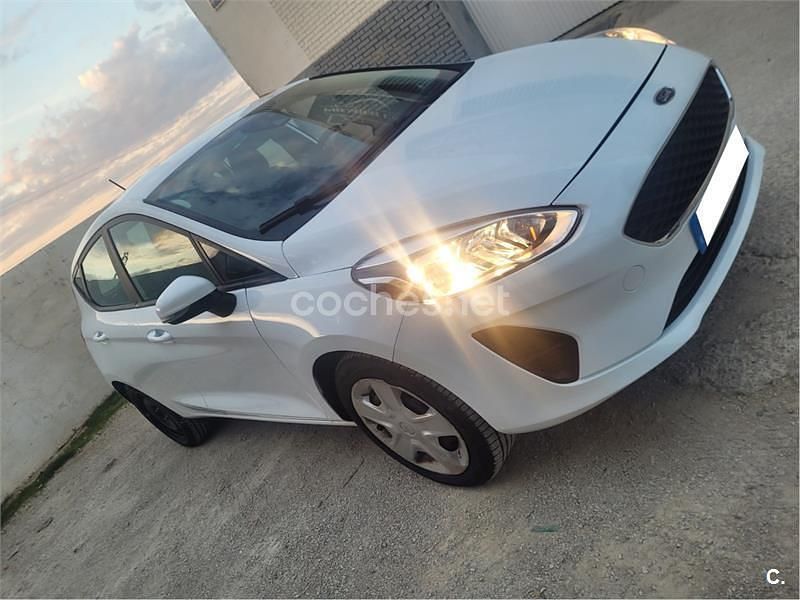 Usado Ford Fiesta Active 85 CV (62 kW) 2019 Blanco Utilitario