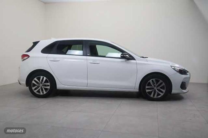 Usado Hyundai i30 GO! 95 CV (69 kW) 2019 Blanco