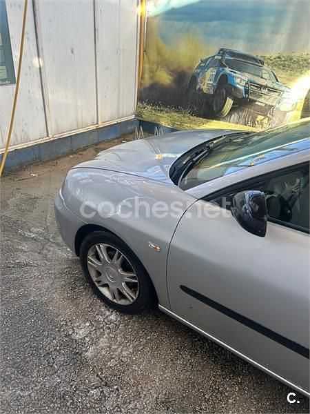 Usado Seat Ibiza Reference 70 CV (51 kW) 2006 Gris / plata Utilitario