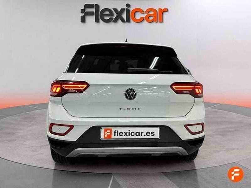 Usado VW T-Roc Life 110 CV (80 kW) 2024 Blanco SUV