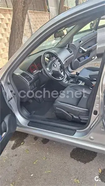 Usado Honda Accord Sport 140 CV (102 kW) 2005 Amarillo Berlina