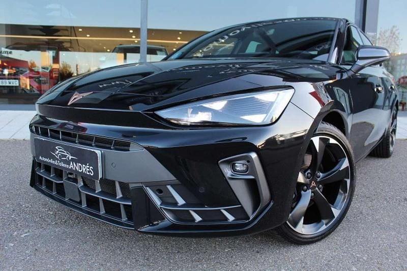 Begagnad Cupra Leon 150 HK (110 kW) 2024 Svart Halvkombi