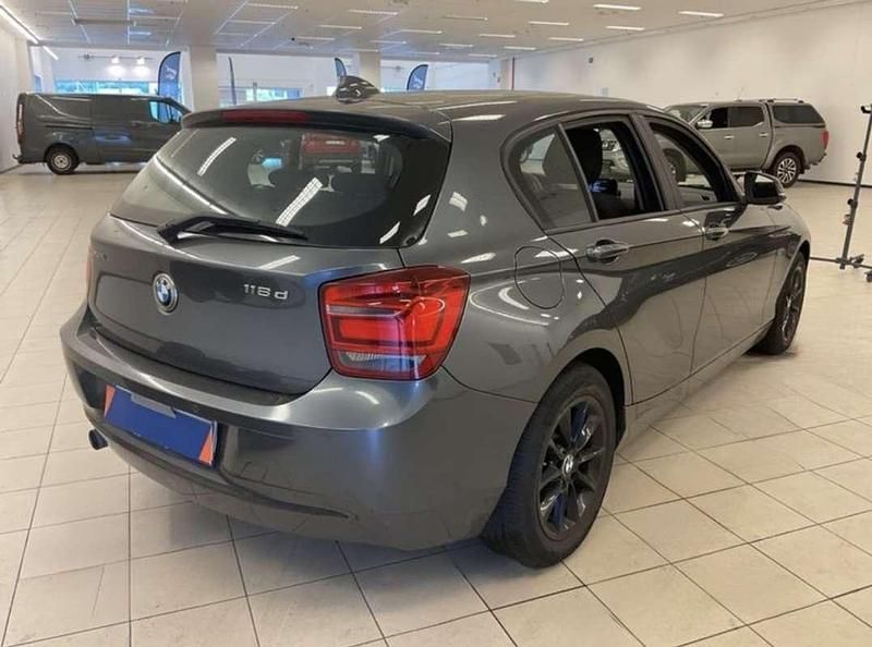 Usado BMW 118 Comfort Edition 150 CV (110 kW) 2015 Gris Utilitario
