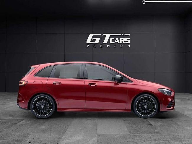 Usado Mercedes B250e AMG 218 CV (160 kW) 2022 Rojo Monovolumen
