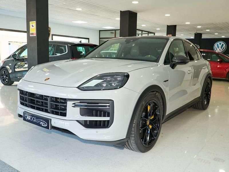 Gris Usado 2024 Porsche Cayenne Turbo GT SUV | 209.000 € - Imagen 1/4