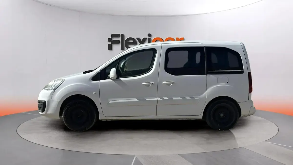 Usado Peugeot Partner Tepee Access 100 CV (73 kW) 2016 Blanco Monovolumen