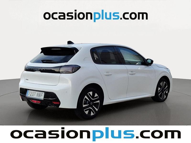 Usado Peugeot 208 Allure 102 CV (75 kW) 2025 Blanco Utilitario