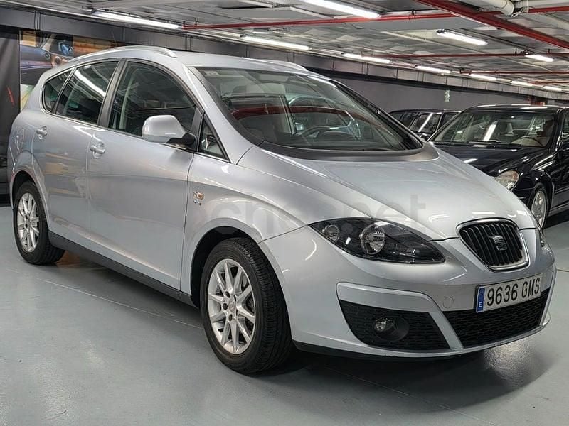 Usado Seat Altea XL Style 125 CV (91 kW) 2010 Gris / plata Monovolumen