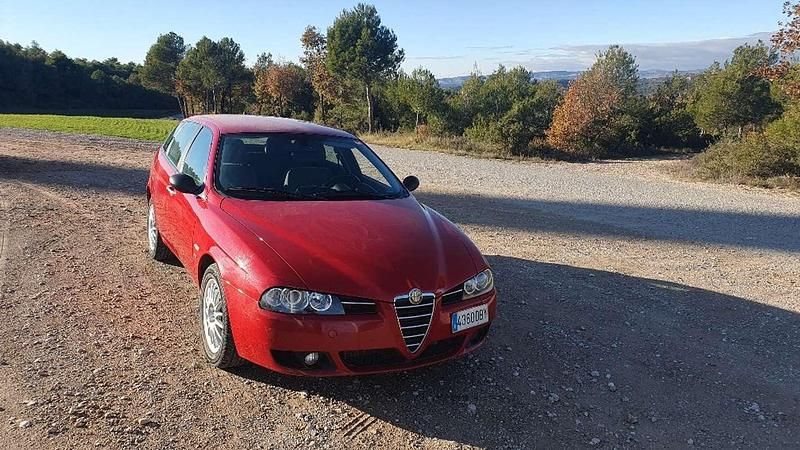 Usado Alfa Romeo 156 Distinctive 175 CV (128 kW) 2004 Rojo Familiar