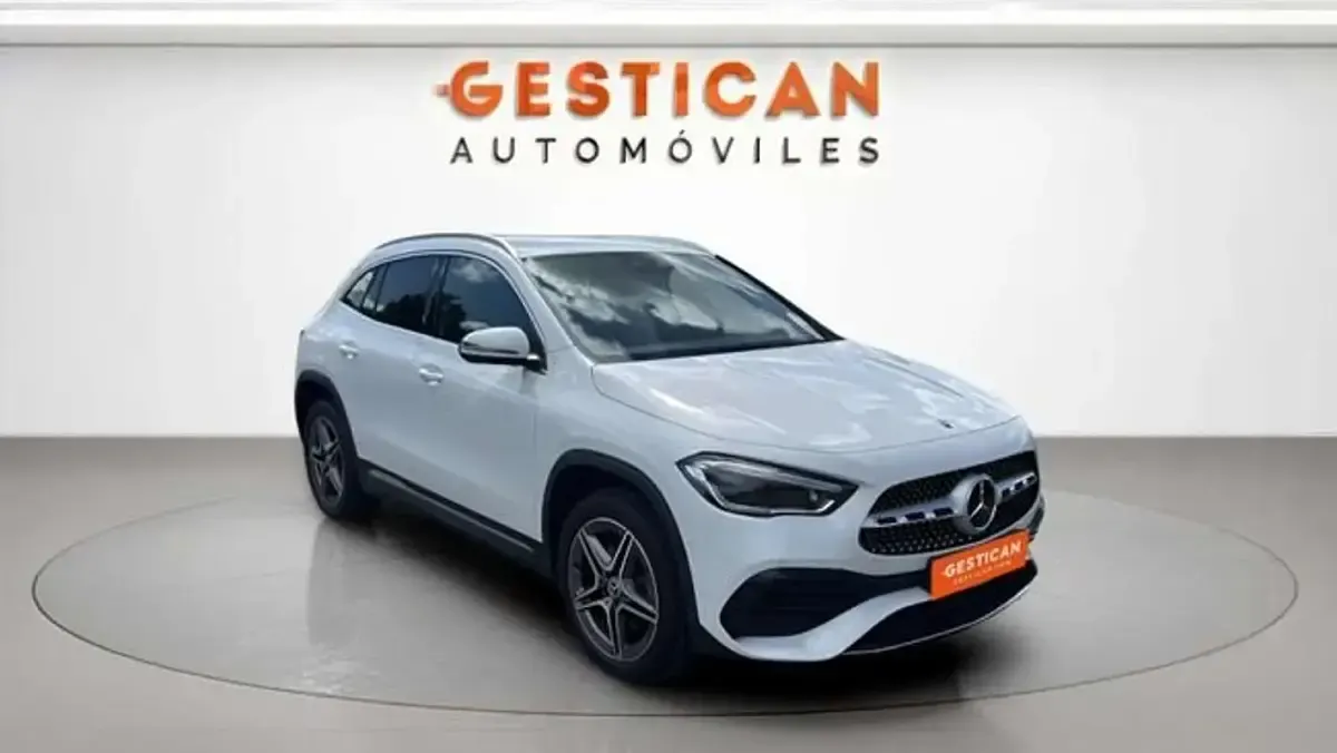 Usado Mercedes GLA250 218 CV (160 kW) 2023 Blanco SUV