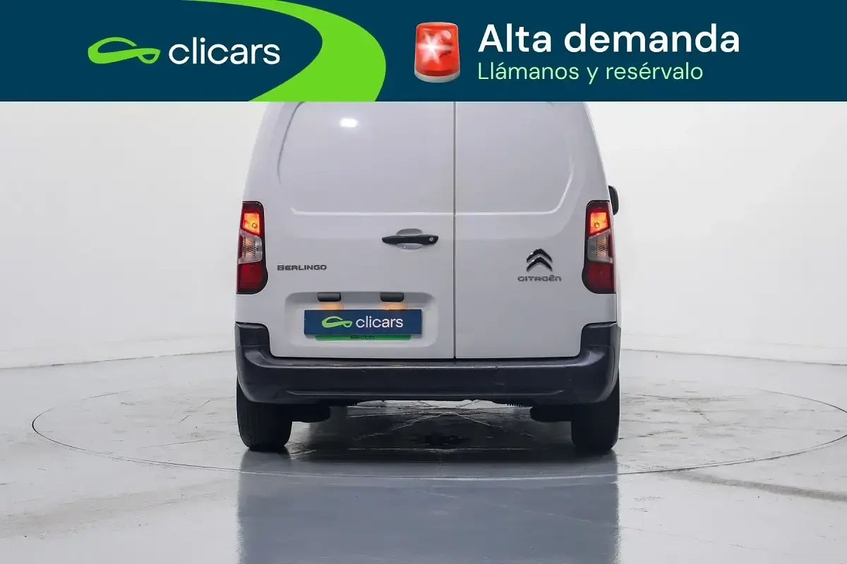 Usado Citroën Berlingo 100 CV (73 kW) 2022 Blanco Monovolumen