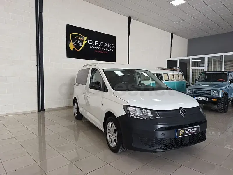 Usado VW Caddy 102 CV (75 kW) 2025 Blanco Monovolumen