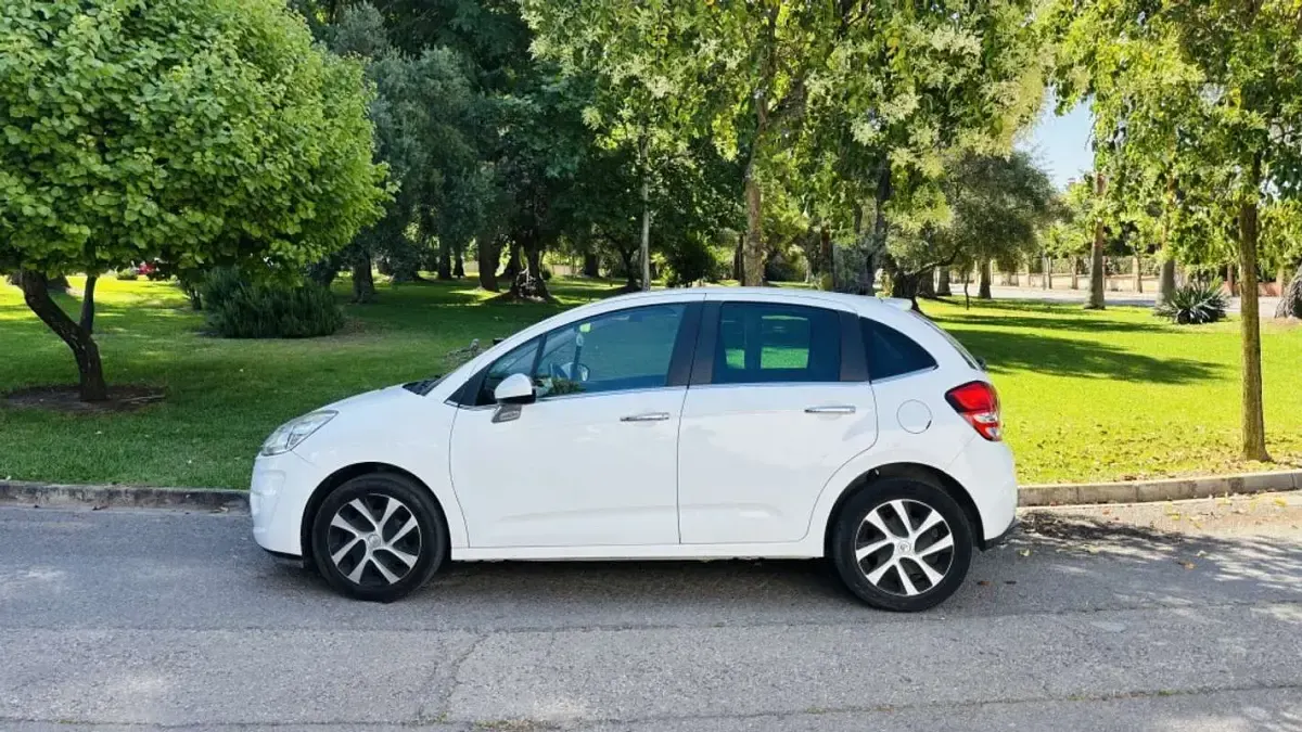 Usado Citroën C3 SELECTION 92 CV (67 kW) 2011 Blanco Utilitario