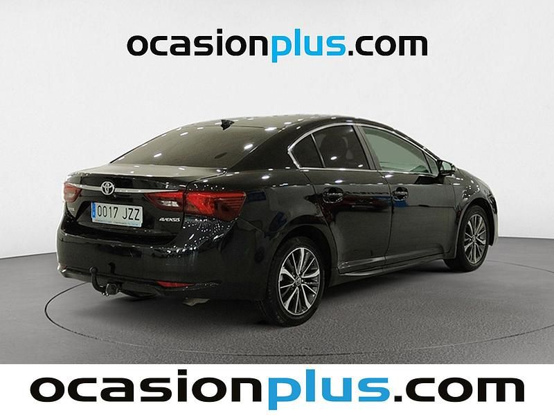 Usado Toyota Avensis Advance 143 CV (105 kW) 2017 Negro Berlina