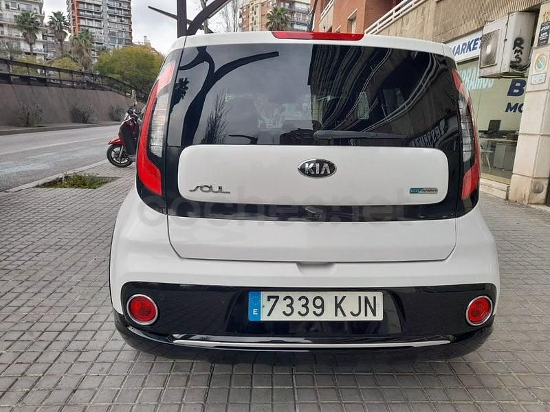 Usado Kia Soul 132 CV (97 kW) 2018 Blanco SUV